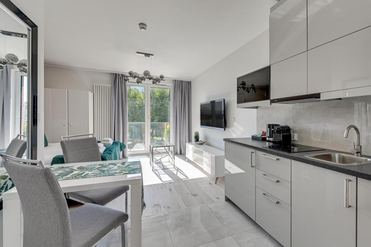 Aura 40 City Center By Downtown Apartments กดัญสก์ ภายนอก รูปภาพ